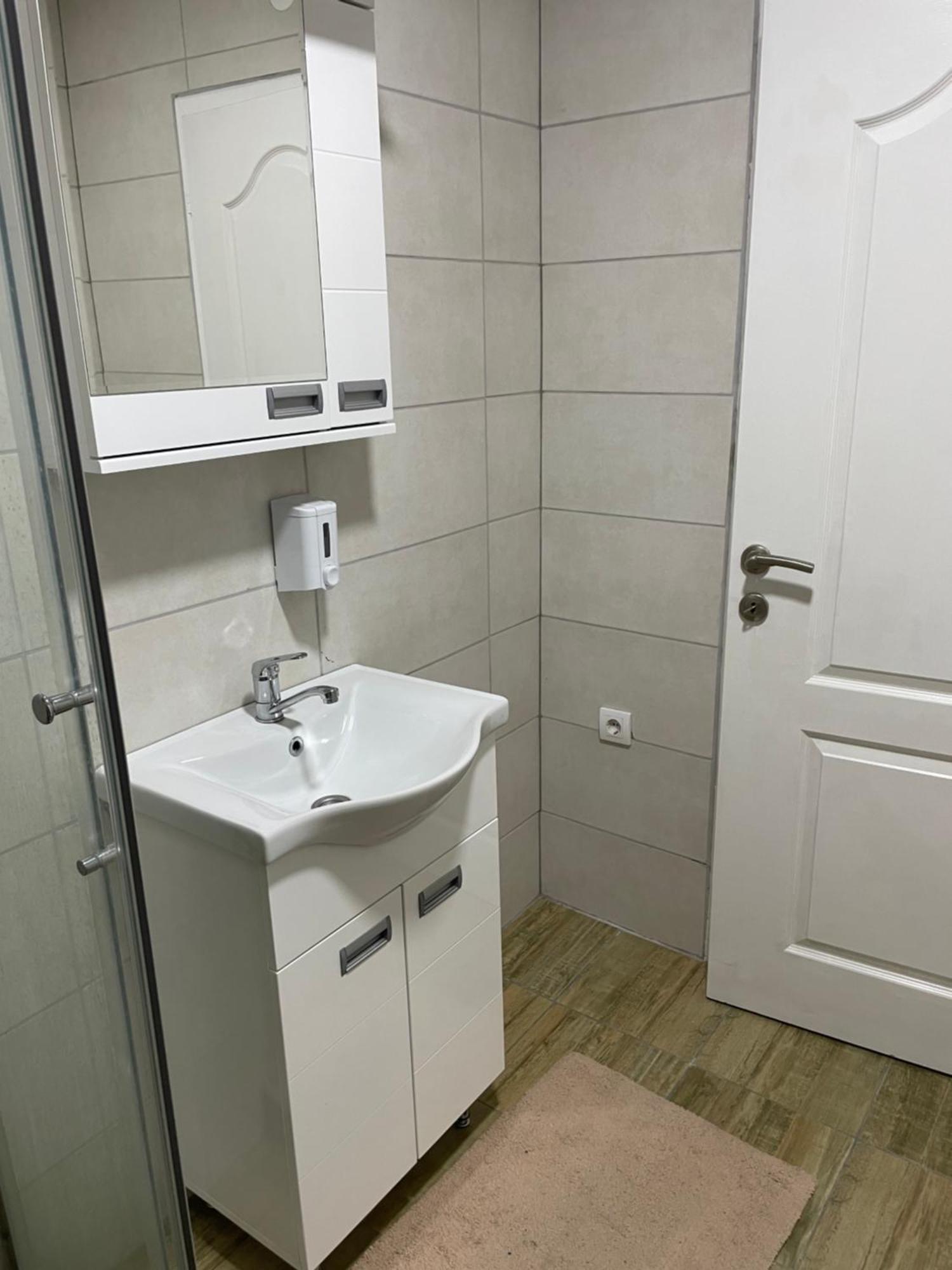 Apartments Peka Dusanovac Bagian luar foto